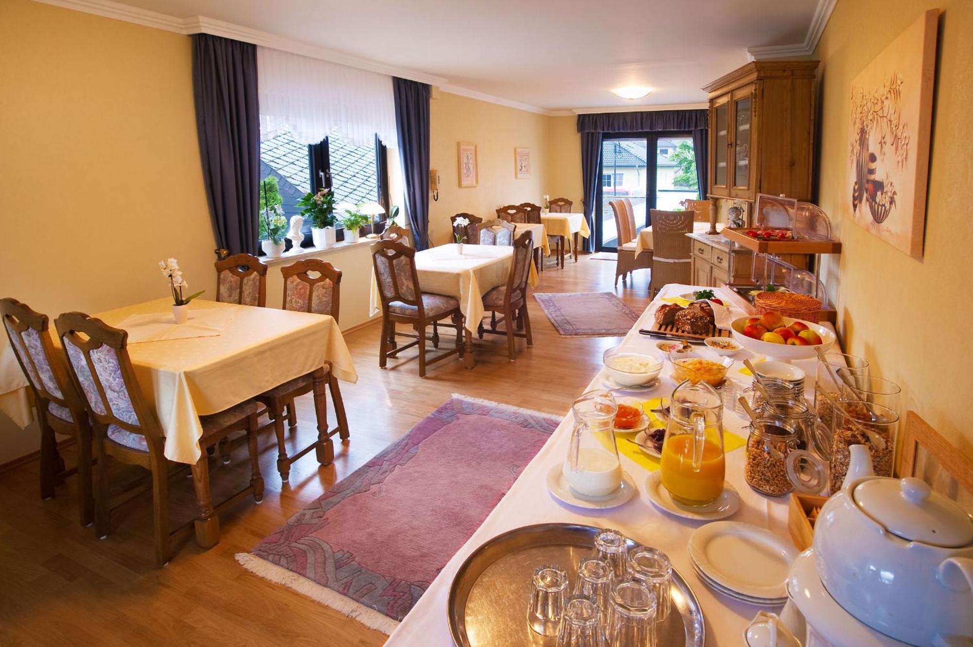 Wein & Gastehaus Hermeshof Hotel Trittenheim Kültér fotó