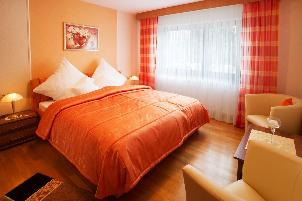 Wein & Gastehaus Hermeshof Hotel Trittenheim Kültér fotó